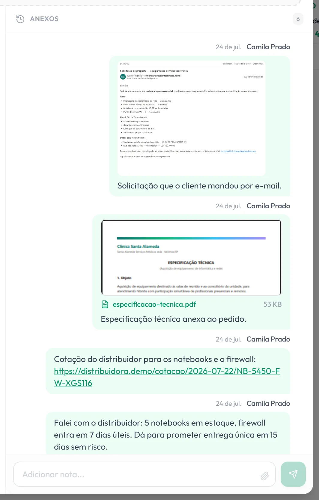 Coluna de anexos de uma proposta no Rune: o print do e-mail do cliente, o PDF da especificação técnica, o link da cotação do distribuidor e um comentário interno da equipe.